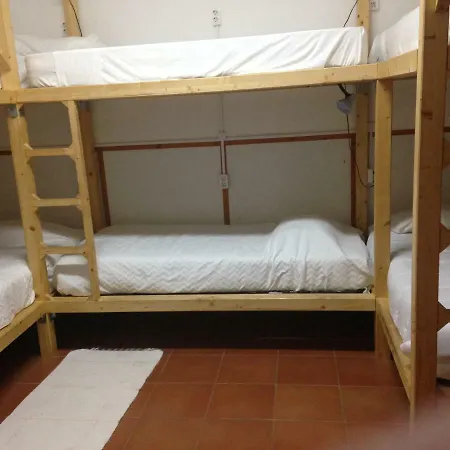 Hostel 1850 *