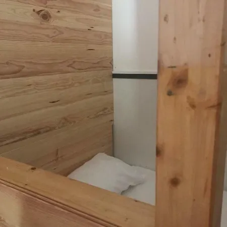 Hostel 1850